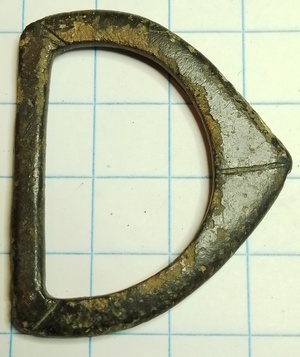 gesp D-vormig enkelvoudig lipvormig (1350-1450)