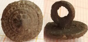 knoop roosje in cirkel parelrand - 13mm