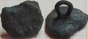 knoop lood-tin plat met gietdraadoog