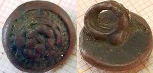 knoop roosje in cirkel met parelrand