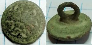 knoop bloemetje in fleuron parelrand 13mm